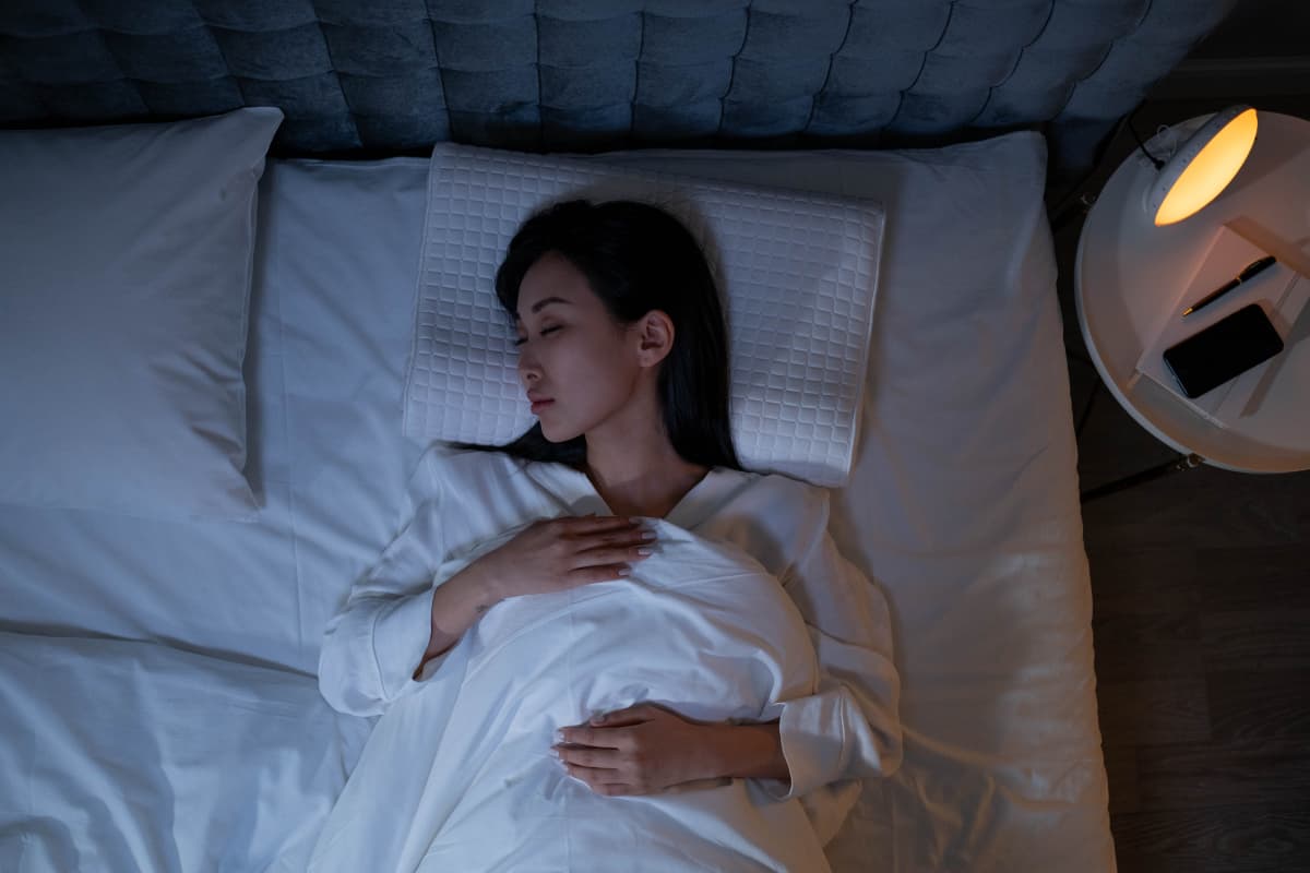 Woman sleeping without eating after a workout